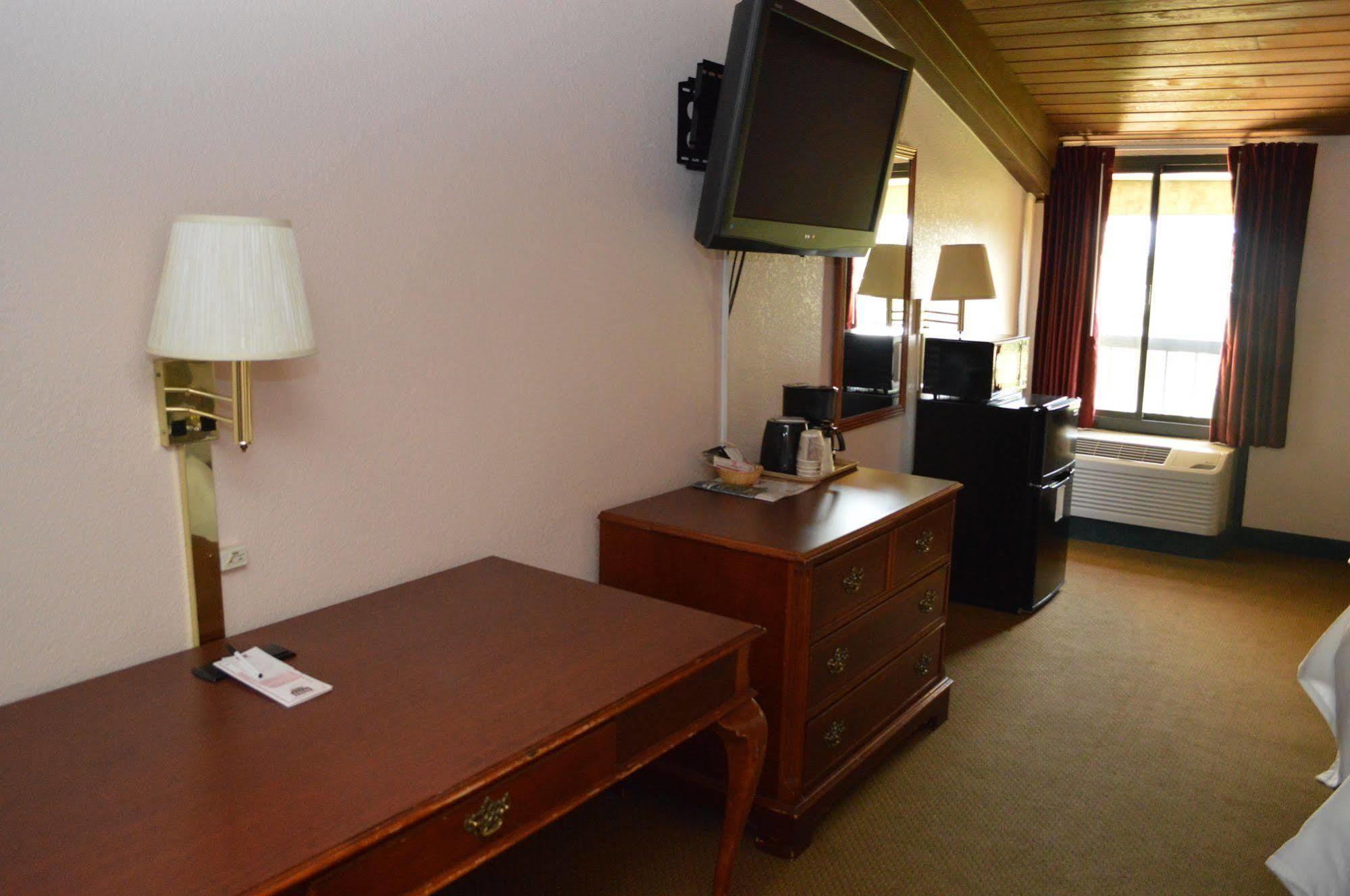 Ontario Airport Inn Kültér fotó