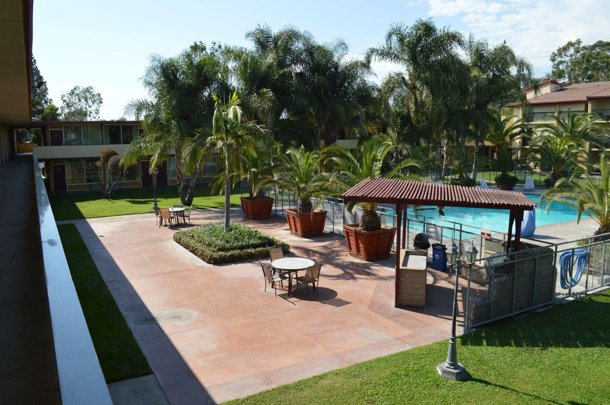 Ontario Airport Inn Kültér fotó